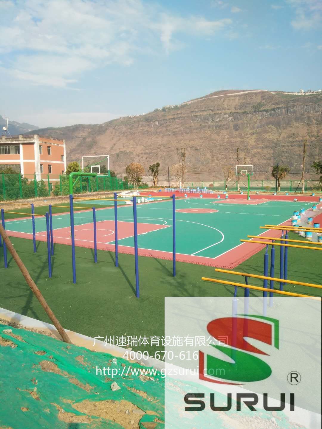 四川涼山州金沙中學(xué)人造草、硅PU球場、混合型跑道