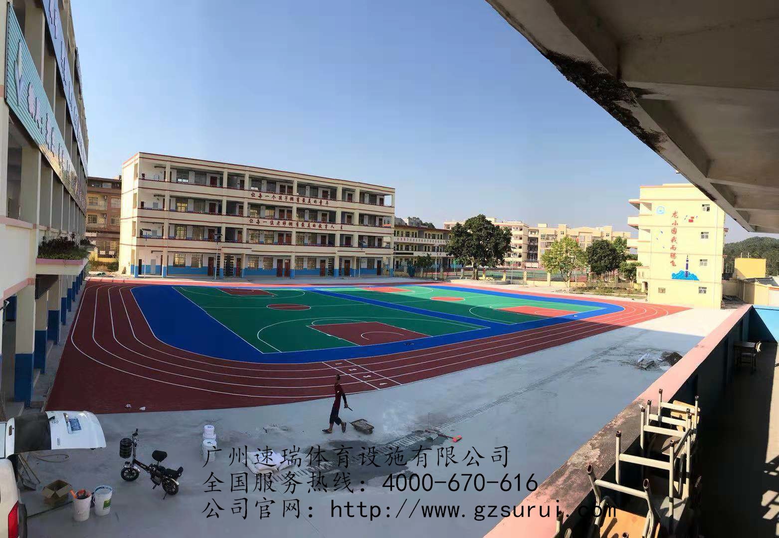 廣西貴港小學(xué)丙烯酸藍(lán)球場 透氣型塑膠跑道工程竣工 速瑞體育(圖5)